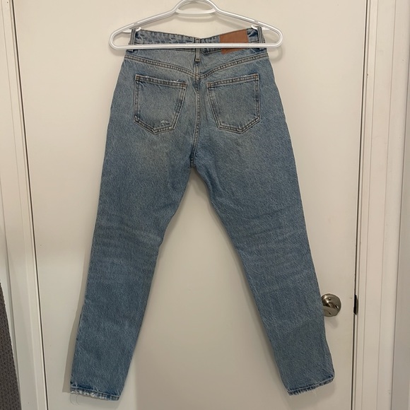 Zara light wash jeans with rips - Picture 4 of 4